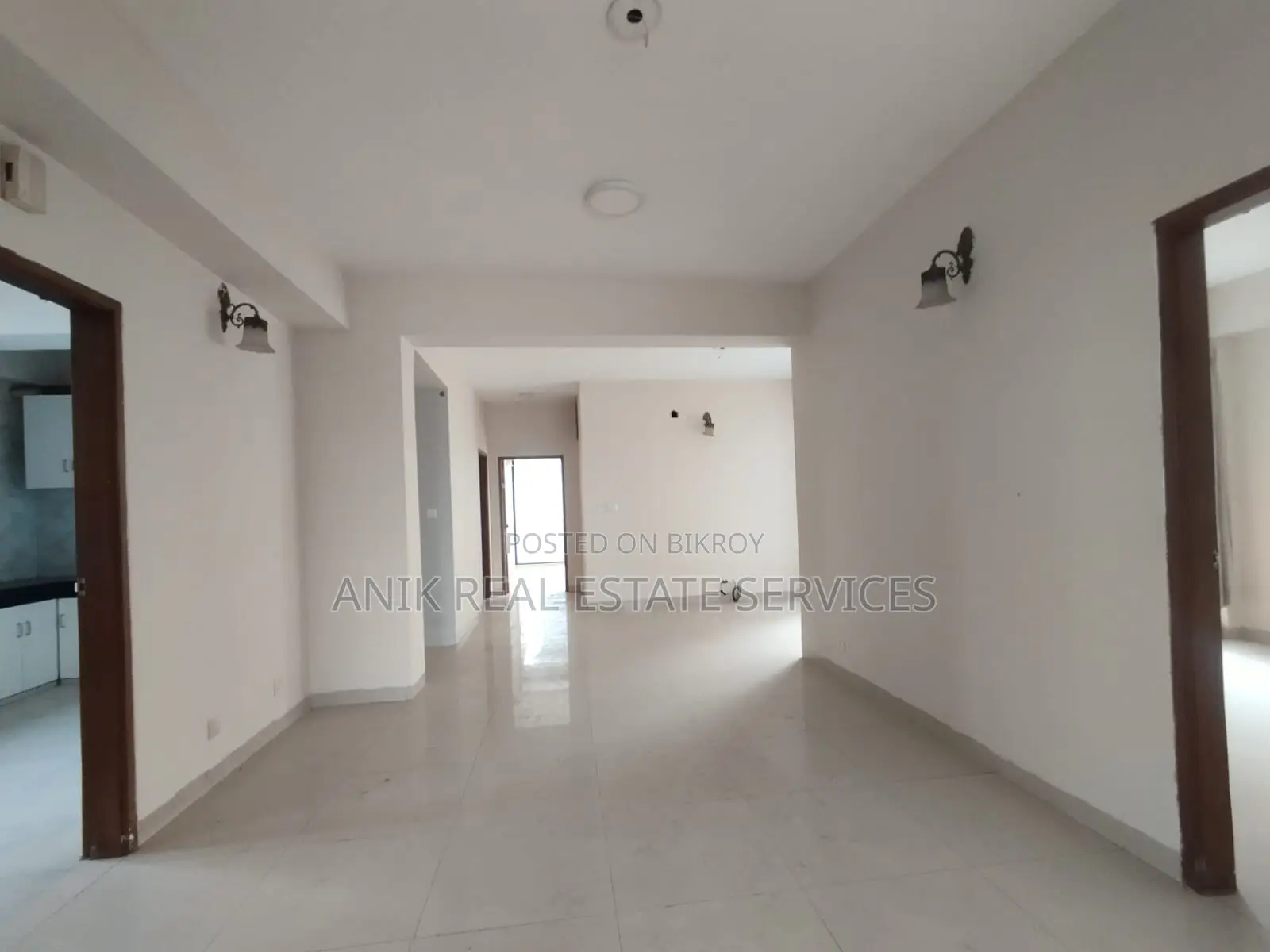 Good Quality 3 Bedroom Un Farnised Flat Rent At Gulshan 1 in Gulshan
