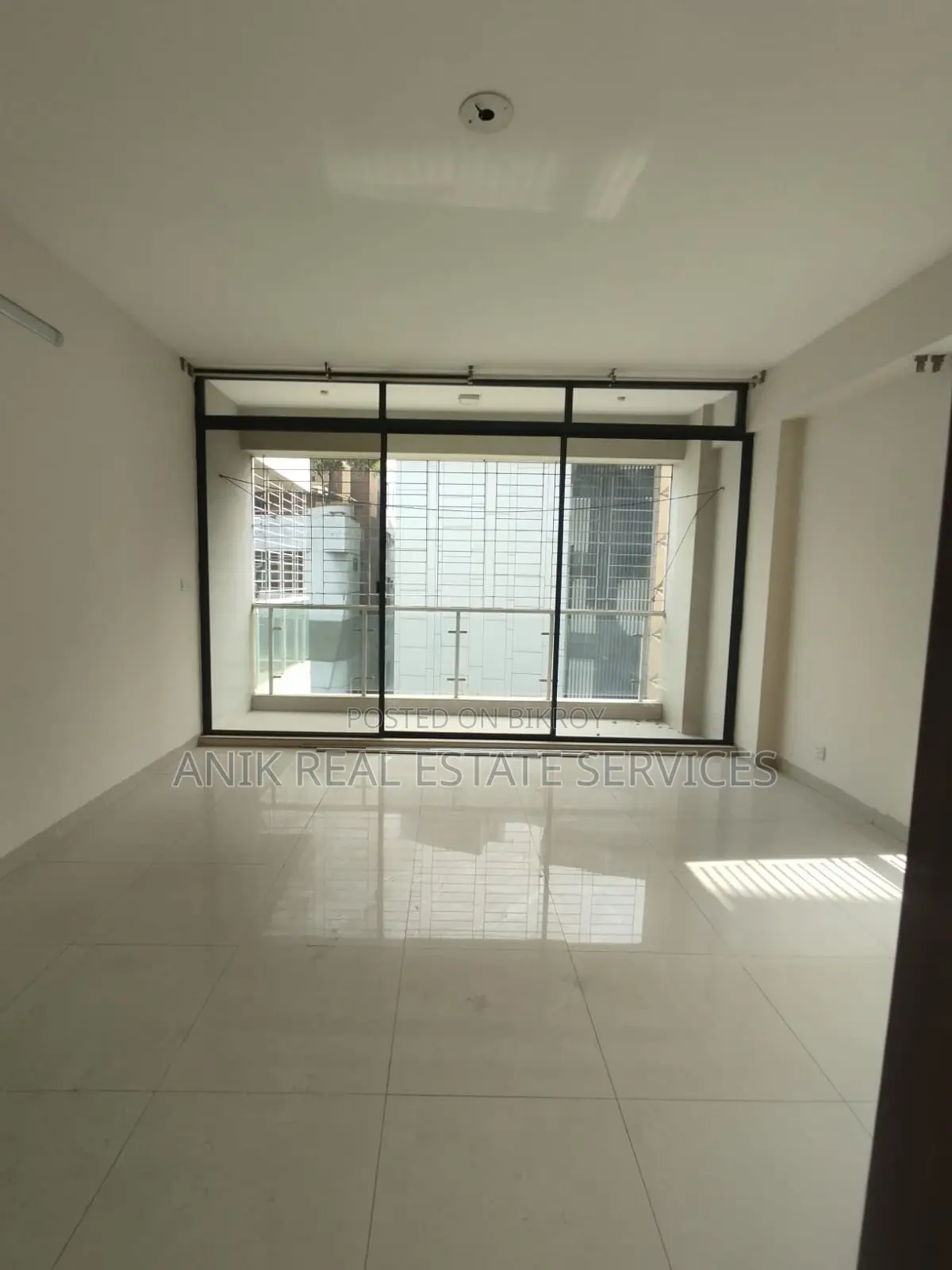 Good Quality 3 Bedroom Un Farnised Flat Rent At Gulshan 1 in Gulshan