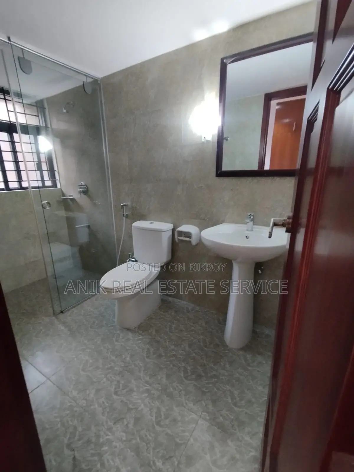 Swmming Pool Gym 4 Bedroom Un Farnised Flat Rent At Gulshan North in Gulshan