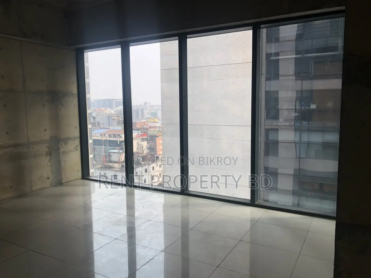 Gulshan Avenue Commercial Space Rent IN in Gulshan