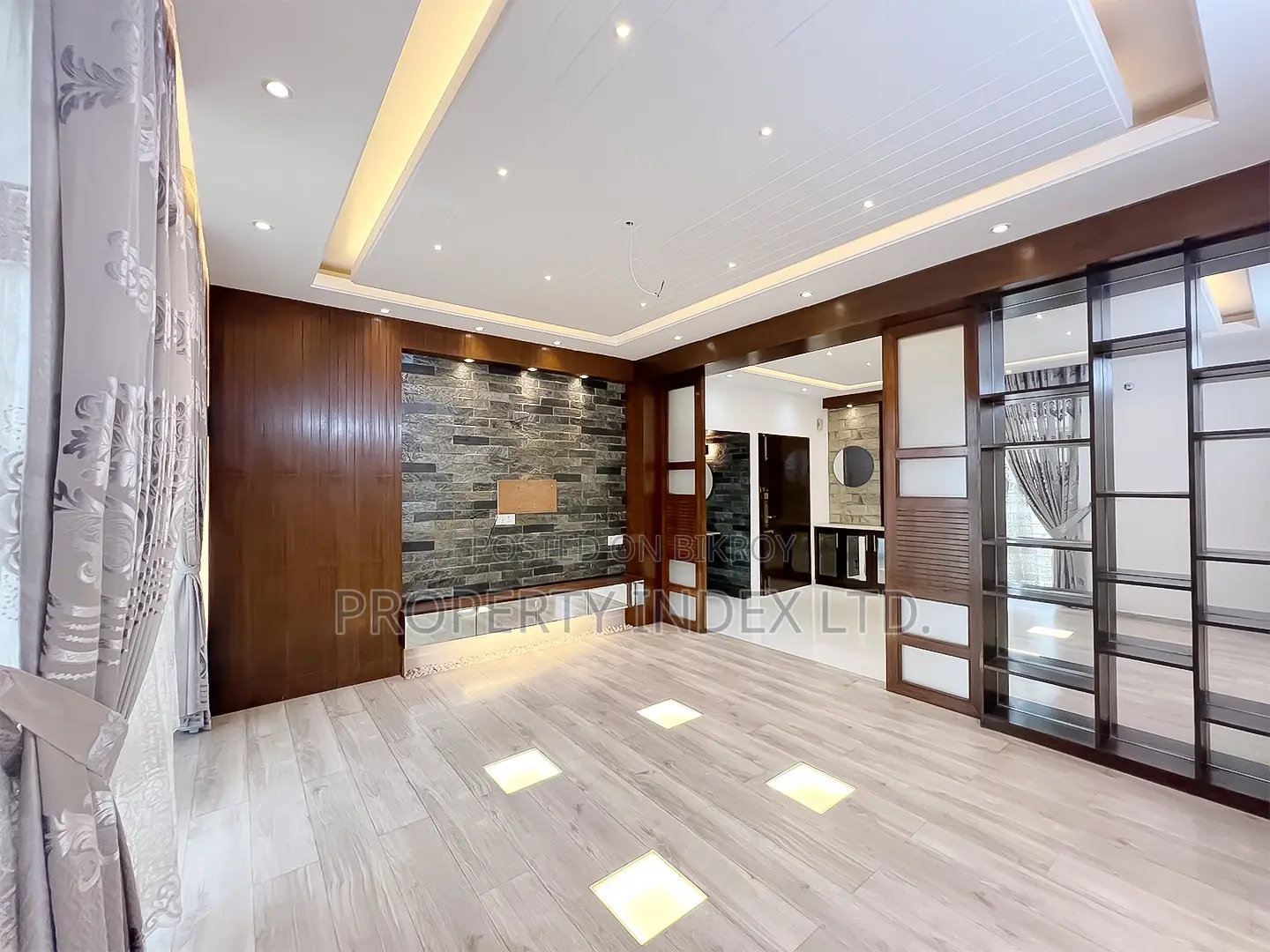 2530 Sqft Luxury South & West Corner Apartment for Sale in Sector 7 in Basundhara