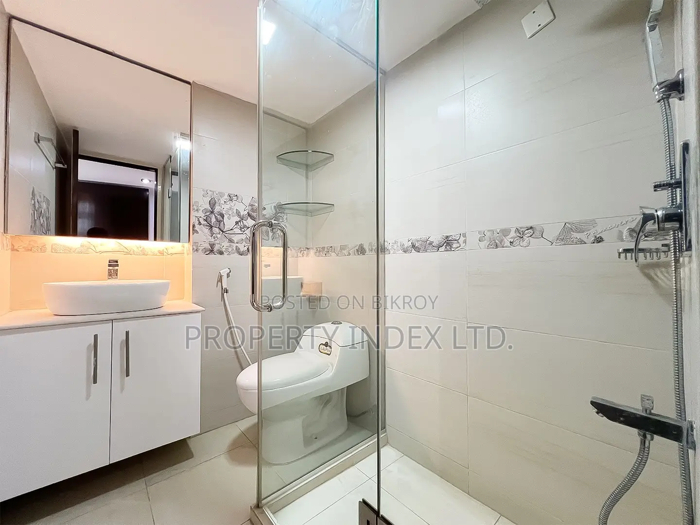 2530 Sqft Luxury South & West Corner Apartment for Sale in Sector 7 in Basundhara
