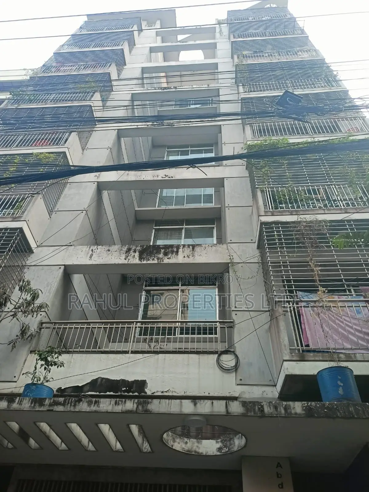 Used Flat For Sale In Bashundhara R/A- Block-D in Basundhara