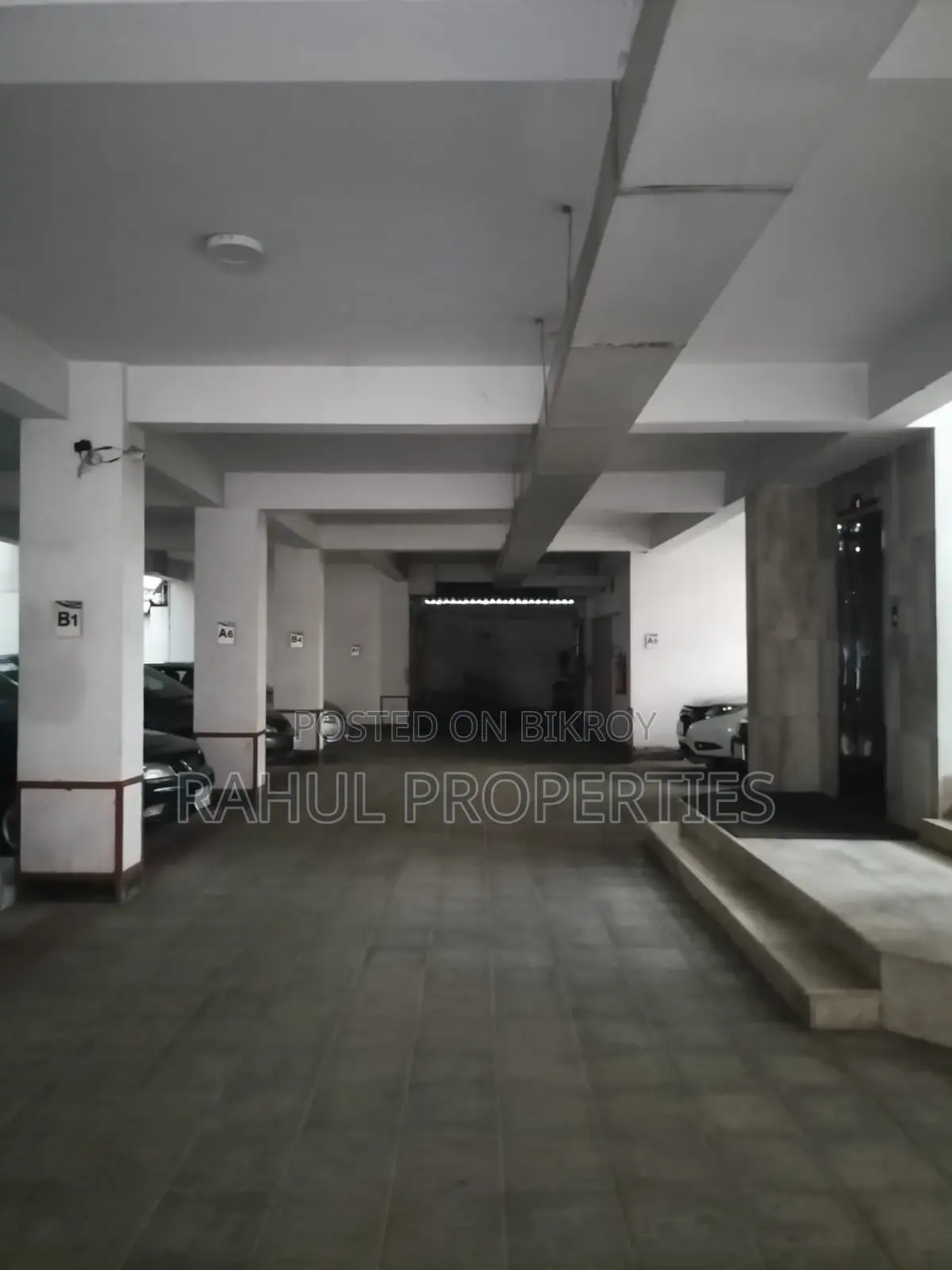 Used Flat For Sale In Bashundhara R/A- Block-D in Basundhara