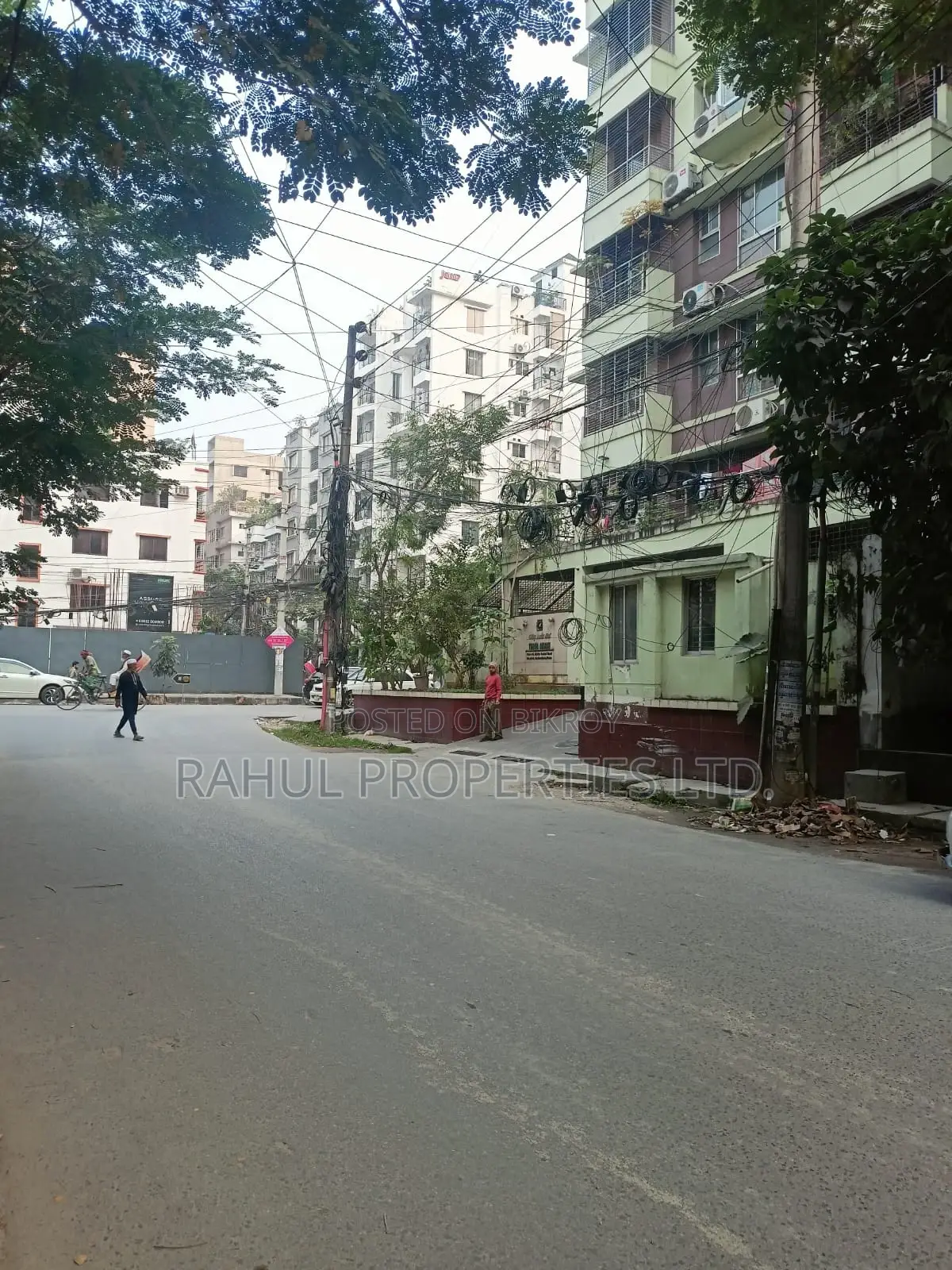 Used Flat For Sale In Bashundhara R/A- Block-D in Basundhara