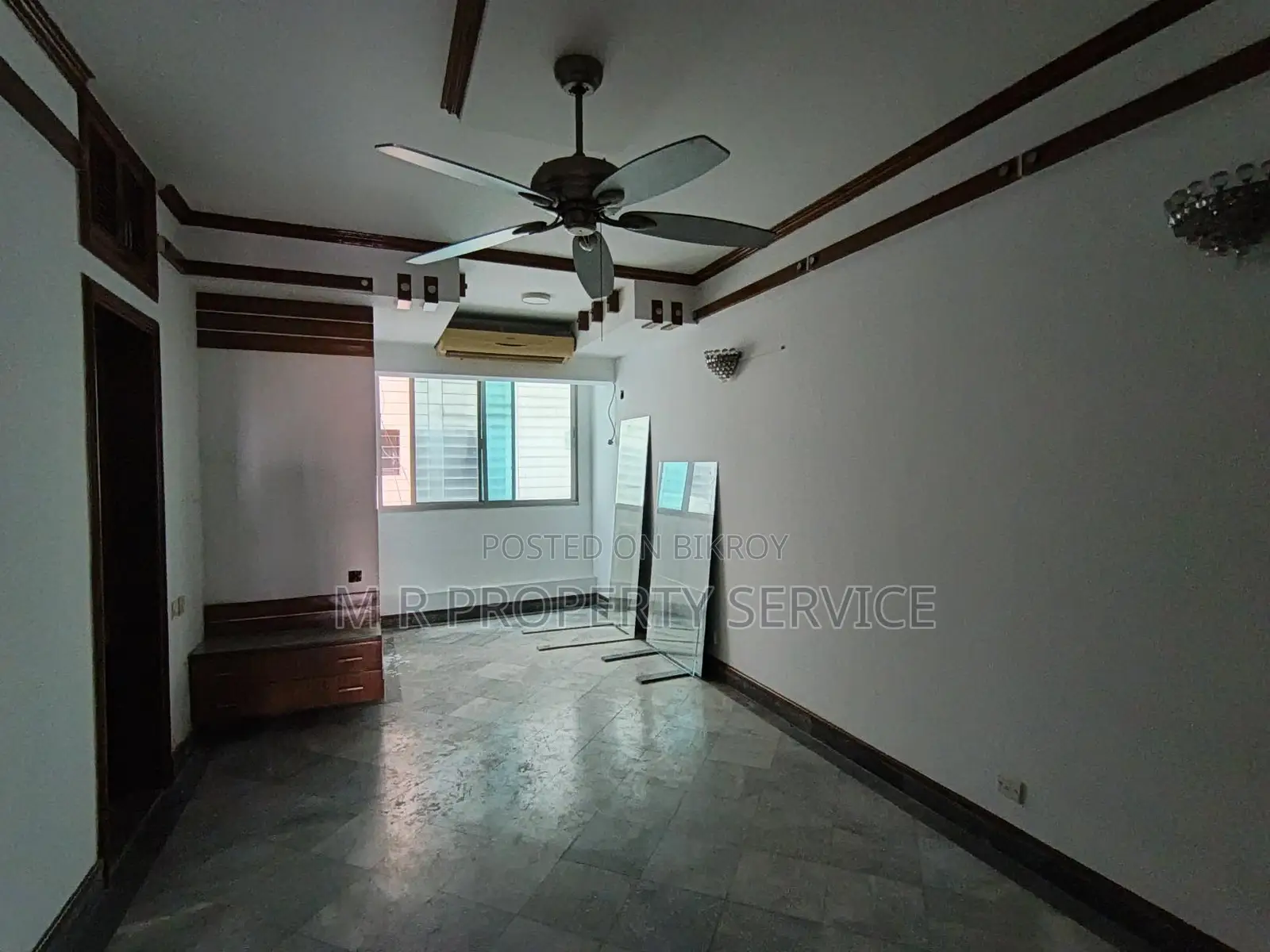 Duplex Baridhara Diplomatic Semi Furnished Apartment Rent in Baridhara