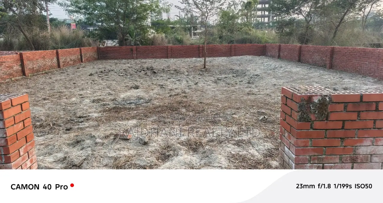 4 কাঠার প্লট বিক্রয় P ব্লক বসুন্ধরা আবাসিক । in Basundhara