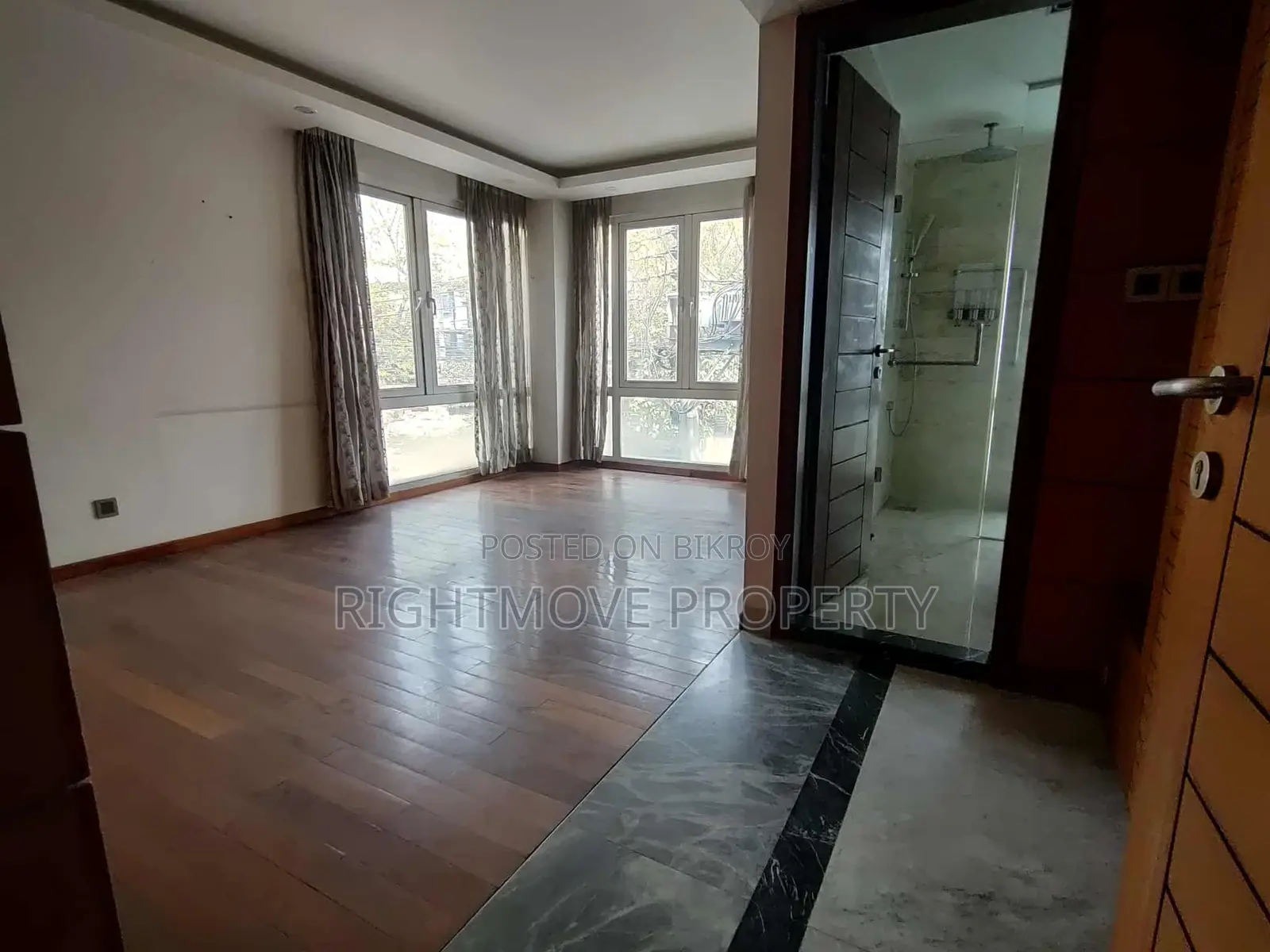 4-Bedroom House in Gulshan for Sale in Gulshan