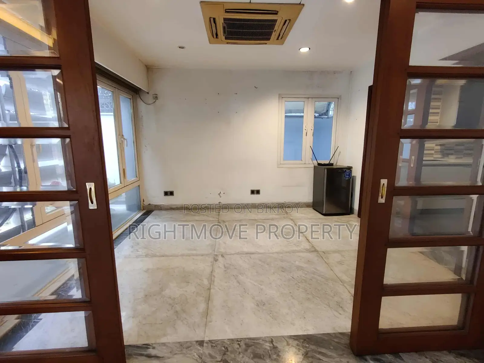 4-Bedroom House in Gulshan for Sale in Gulshan