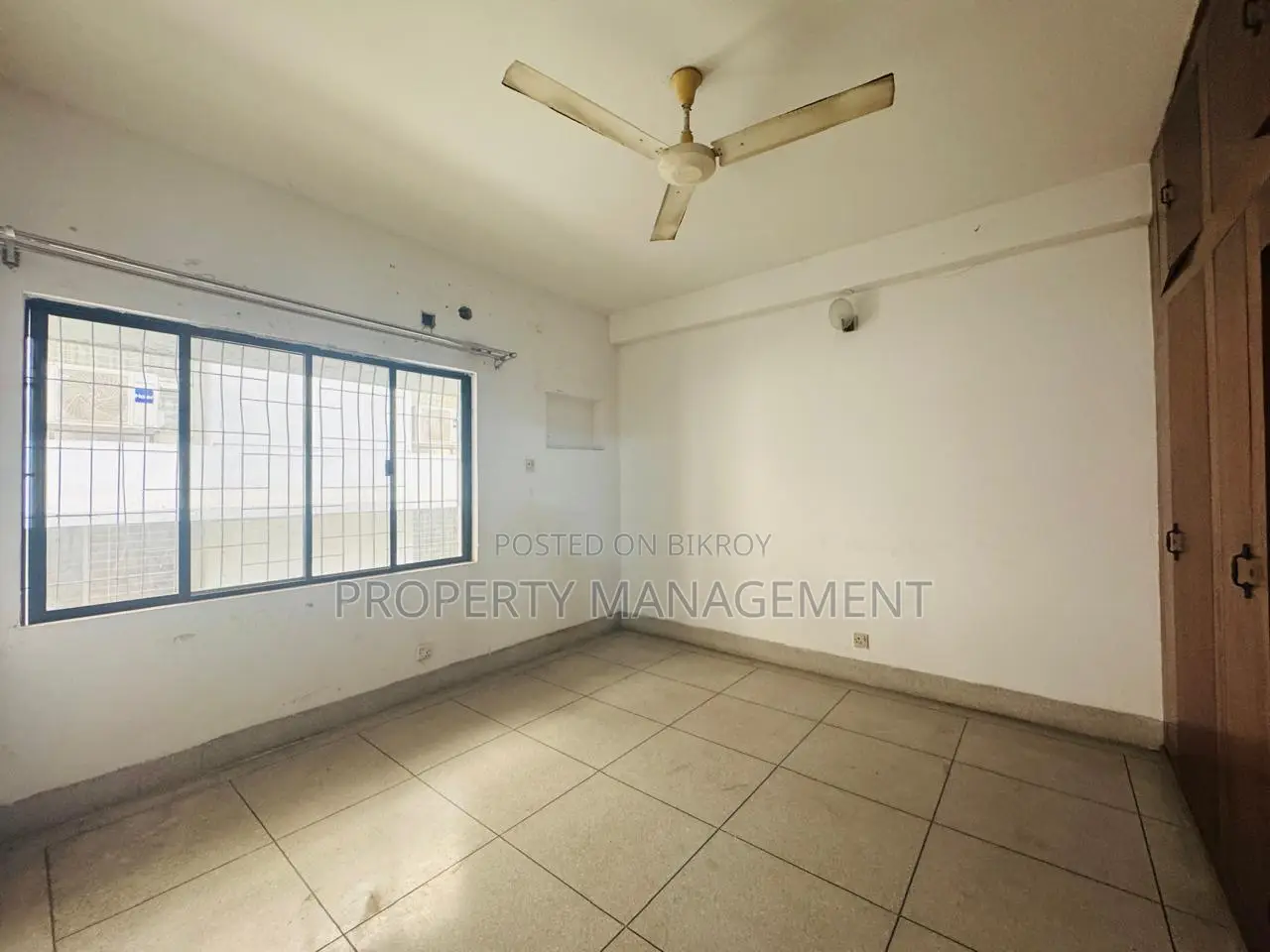 Office for rent 2500 sft nice apartment and good location in Gulshan