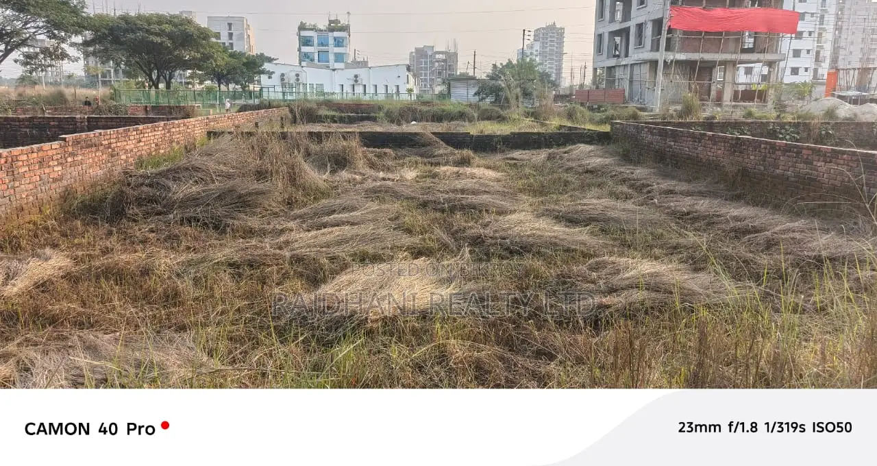 5 Katha Plot for Sale N-ex Block Bashundhara Residential. in Basundhara