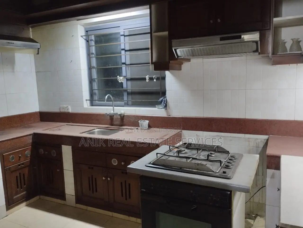 Good Quality 3 Bedroom Un Farnised Flat Rent At Banani North in Banani