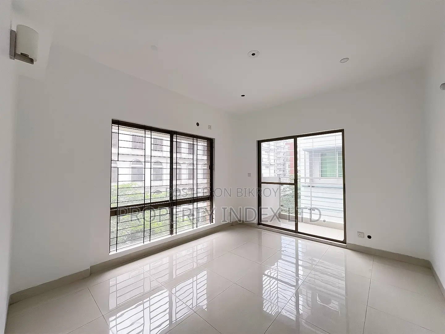 2200 Sqft Apartment For Sale In Bashundhara R/a – D Block in Basundhara