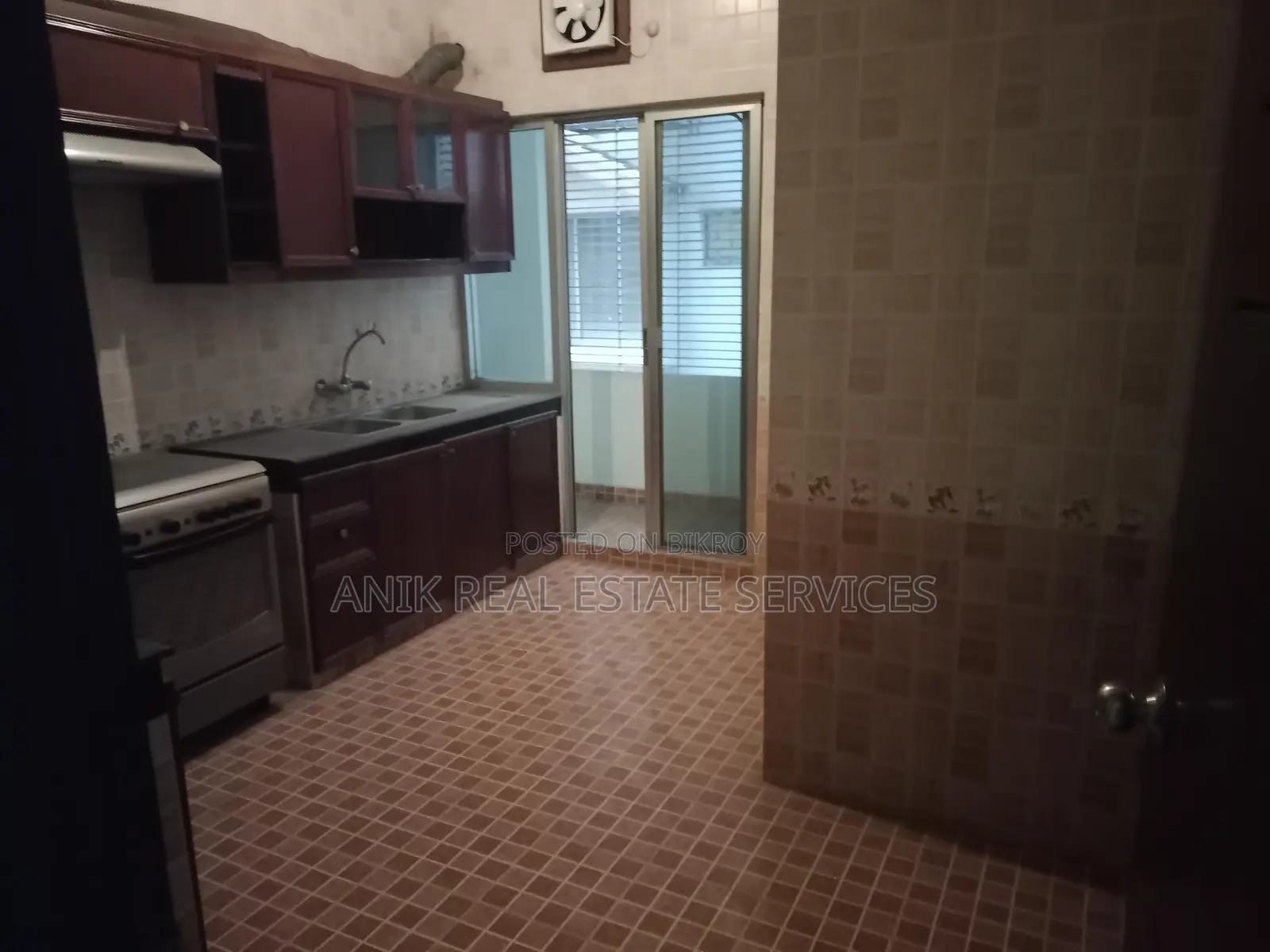 Good Quality 3 Bedroom Unfurnished Flat Rent At Gulshan 2 in Gulshan