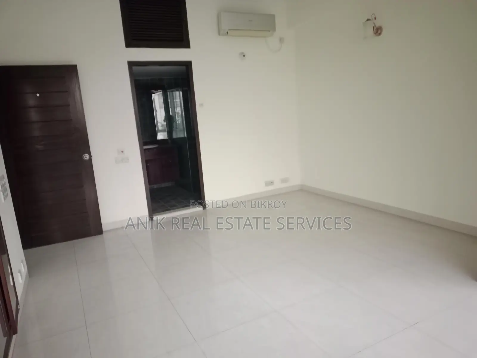 Good Quality 3 Bedroom Unfurnished Flat Rent At Gulshan 2 in Gulshan