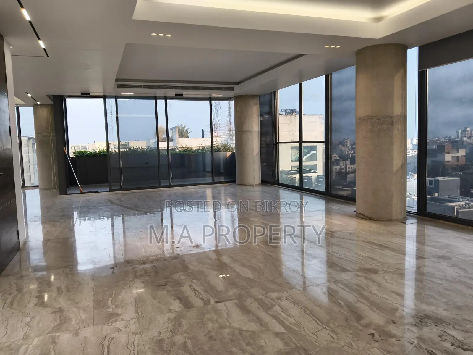 LUXURY APARTMENT RENT 7000SQFT BARIDHARA in Baridhara