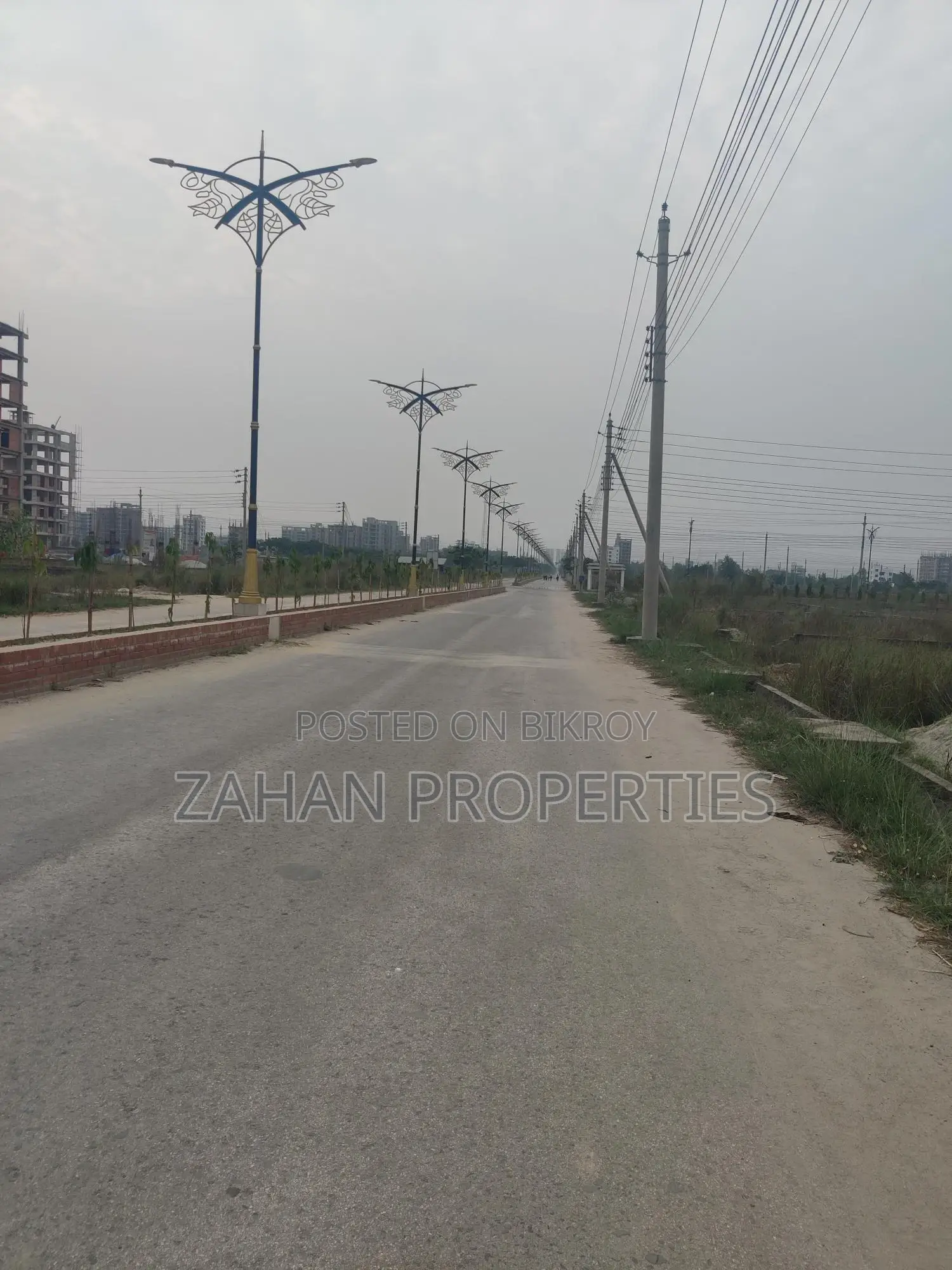 BASHUNDHARA P BLOCK 60 Ft Road 04 Katha South Facing Plot for Sale in Basundhara