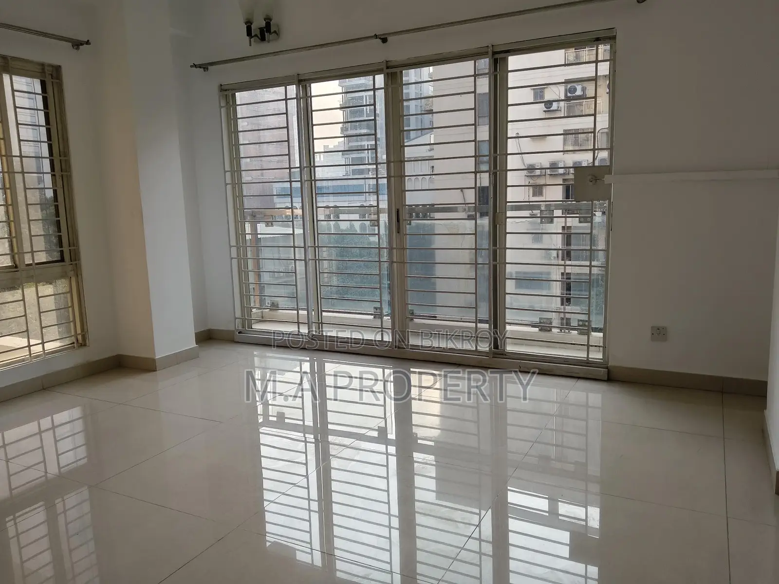 Good quality 4-Bed 2-Carpark Apartment Rent 4200sft in Gulshan