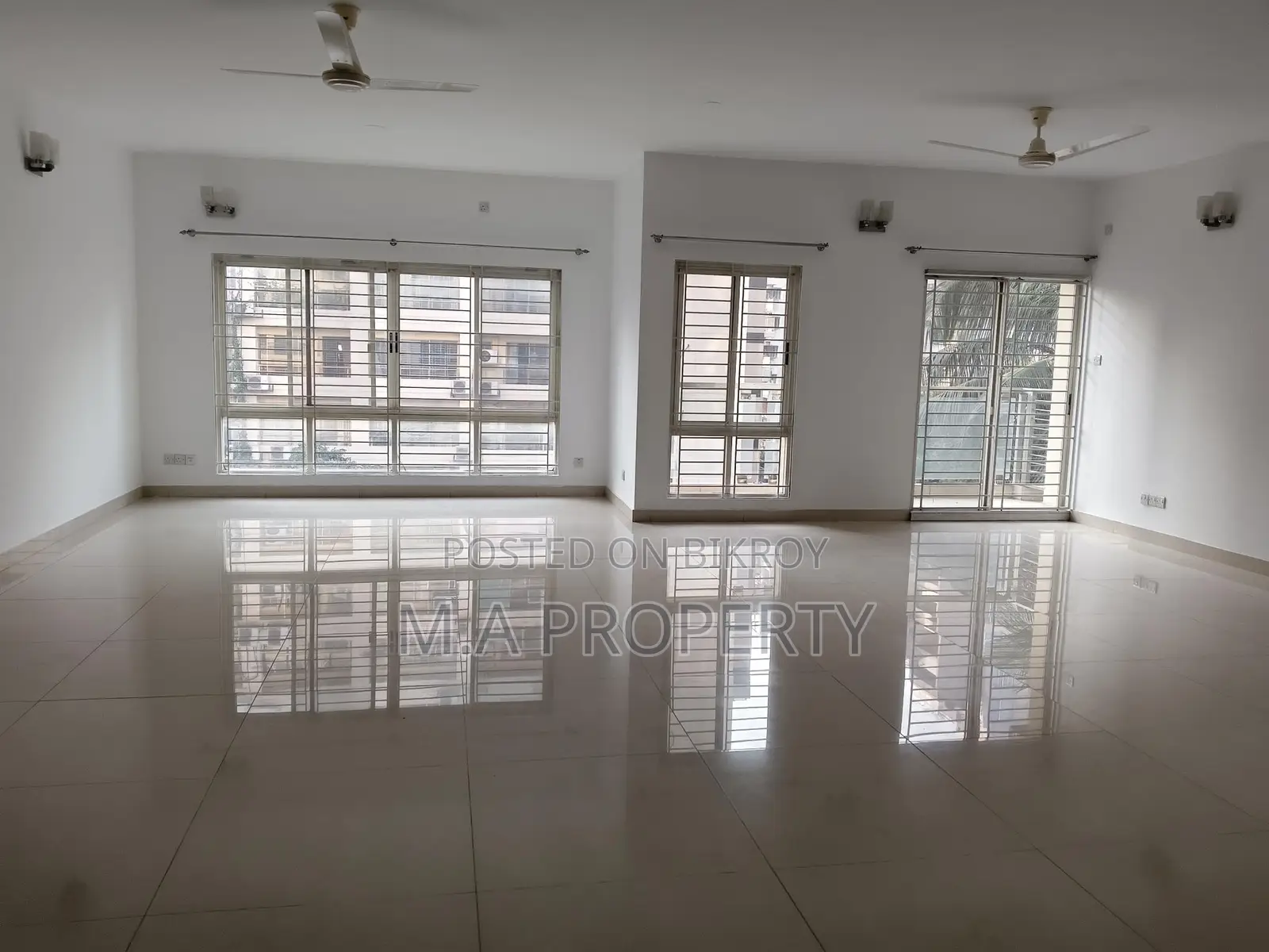 Good quality 4-Bed 2-Carpark Apartment Rent 4200sft in Gulshan