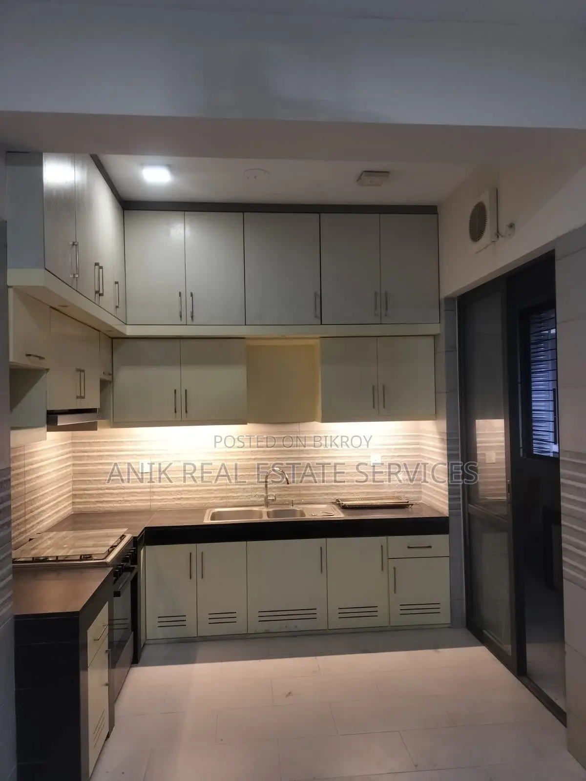 Swmming Pool 4000 Sft Gym Full Farnised Flat Rent At Gulshan North in Gulshan