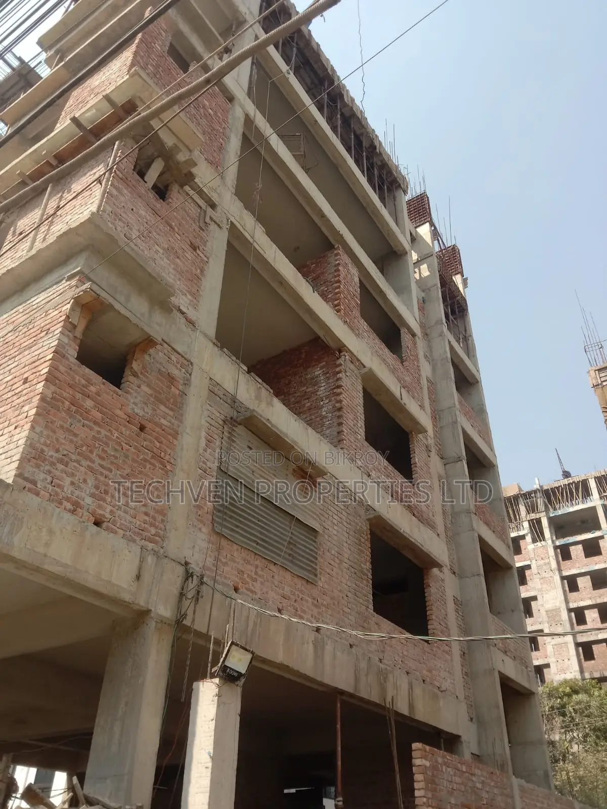 South-facing ready flat at 7920 Taka per sq ft in Bashundhara L Block in Basundhara