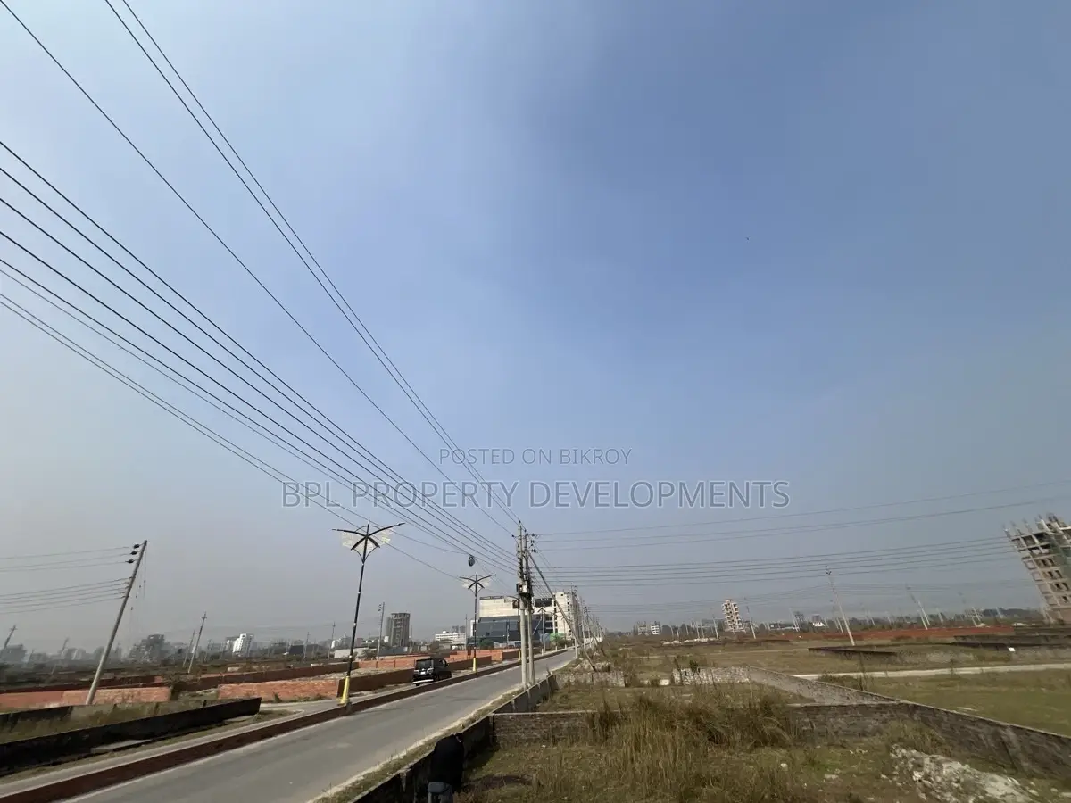 Front road 60 feet ‼️‼️ 5 katha ‼️‼️south face plot in Basundhara