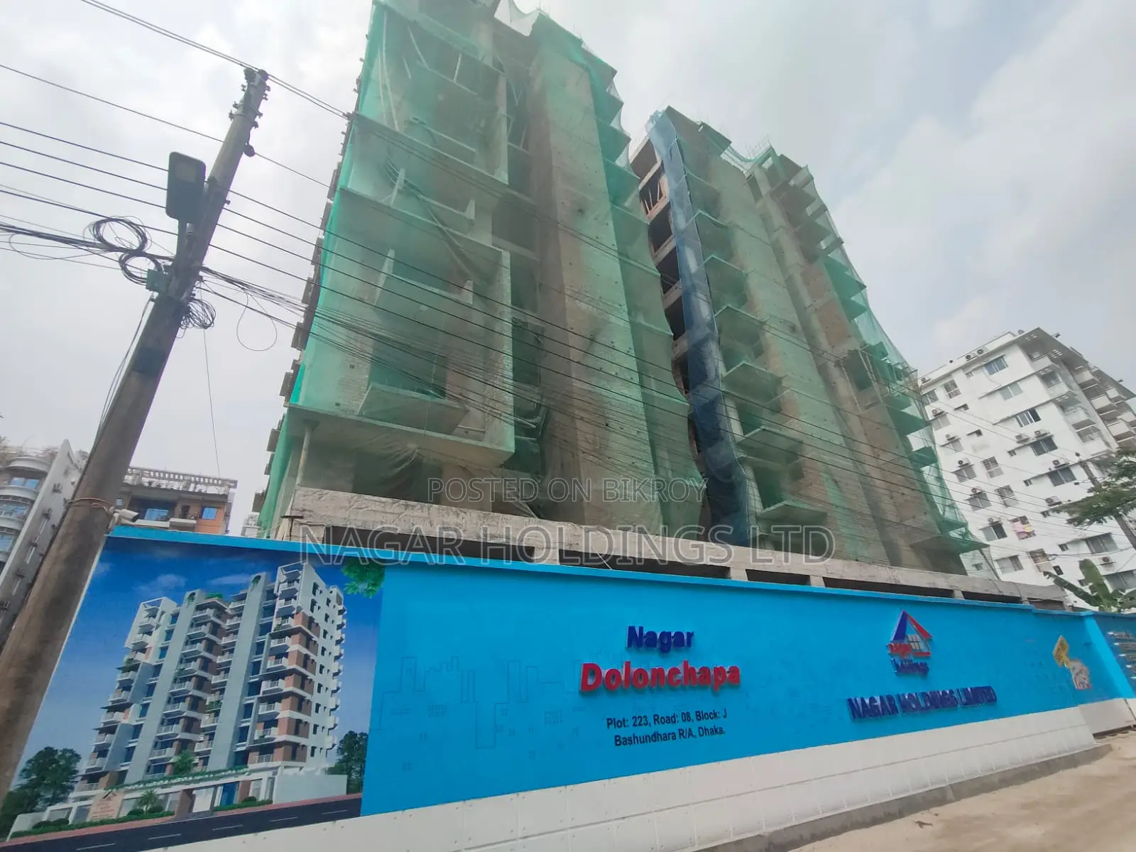Buy a 2450 Sft South-Facing Flat in Bashundhara in Mohammadpur