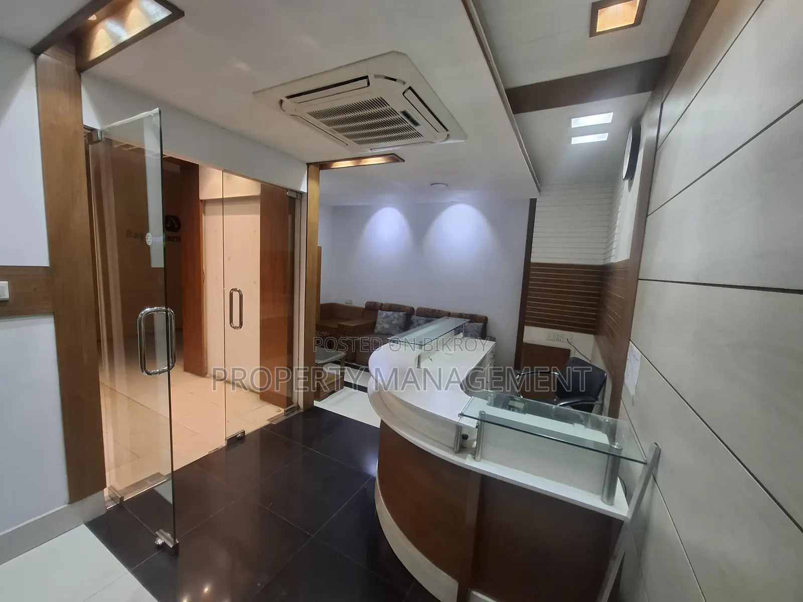 Fully Furnished Office 1600 sqft Commercial Building 3rd Floor in Gulshan