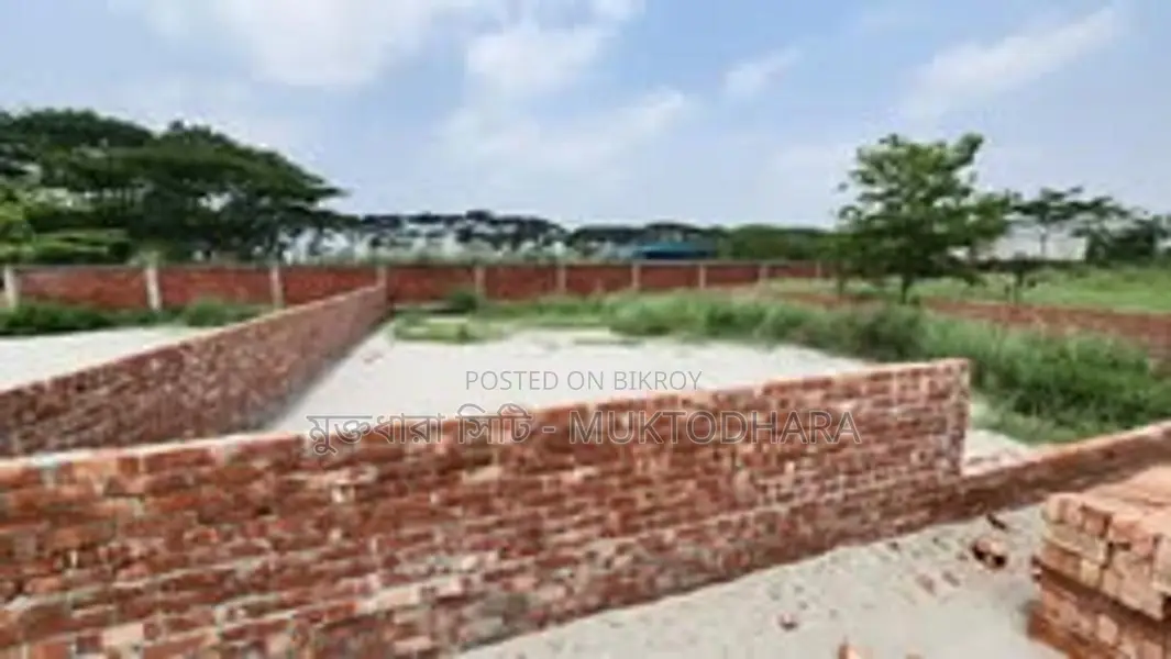 Secure your dream plot. in Bosila
