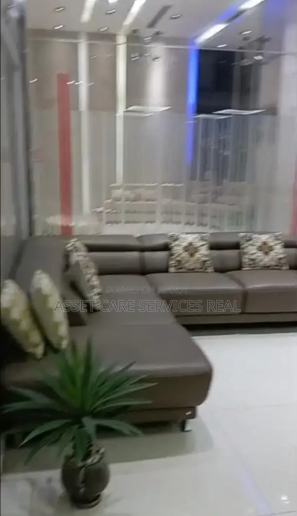 2200-Sft Commercial Furnished Office Space Rent Gulshan Avenue Road in Gulshan