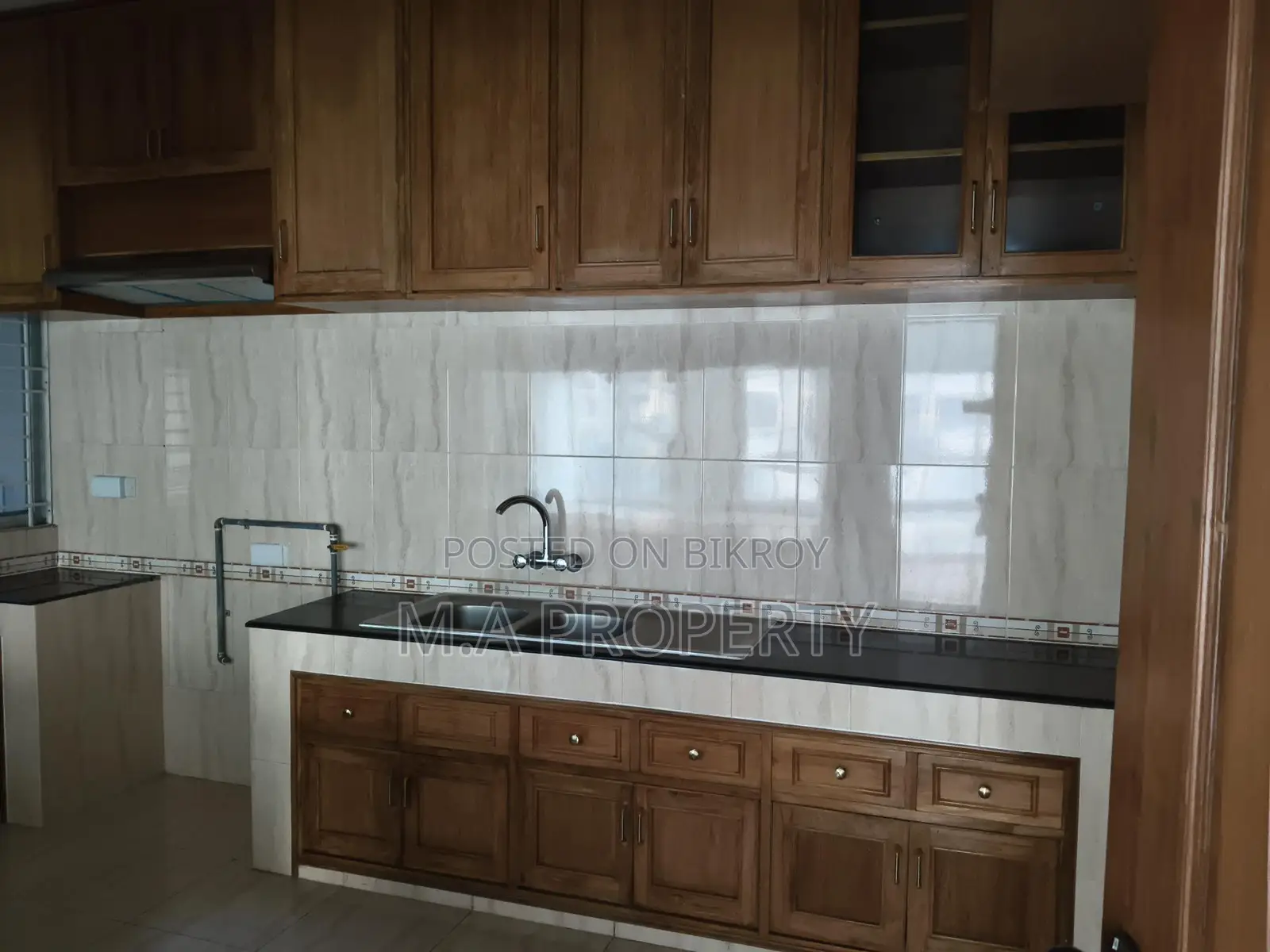 Sale Apartment 4-bed Gym+swimming 2-carpark 3rd Floor New Fairfac Build in Gulshan