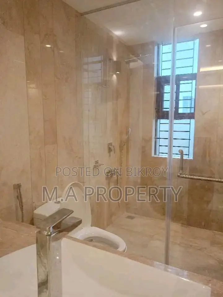 DUPLEX APARTMENT RENT 4-BED 5000 SFT GULSHAN-2 in Gulshan