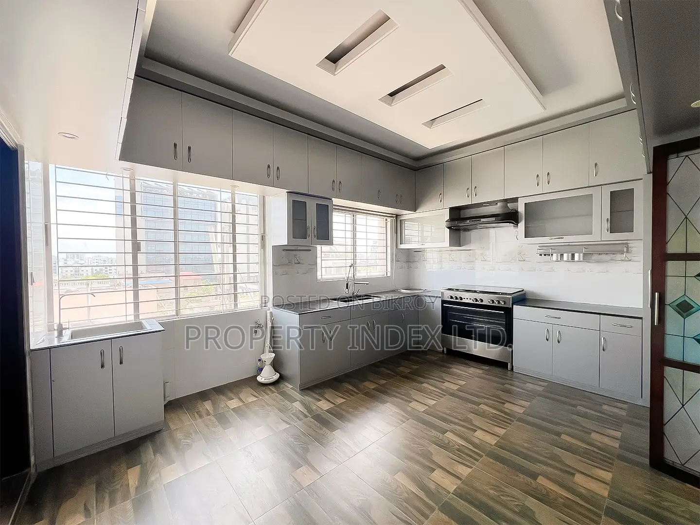 2530 Sq. Ft. Luxury Apartment for Sale in Sector 7 in Basundhara