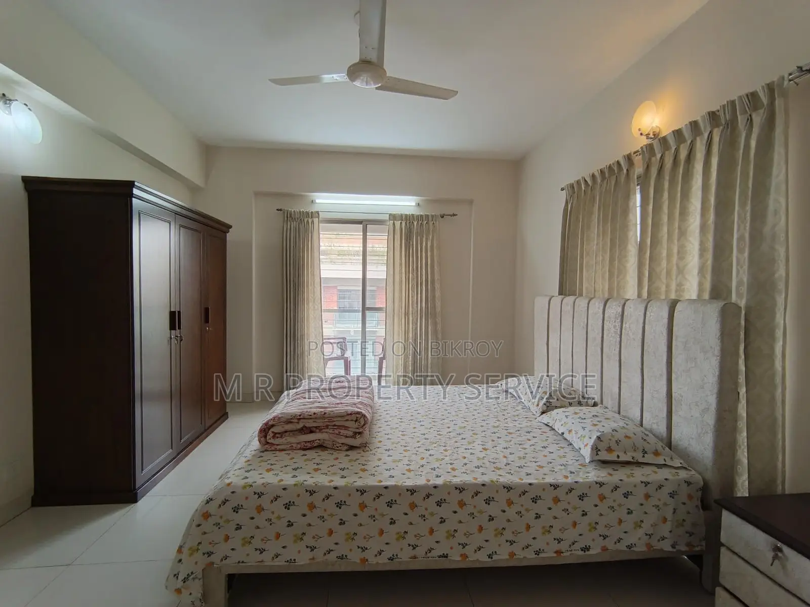 Gulshan-1 Exclusive Top Floor Fully Furnished Apartment Rent in Gulshan