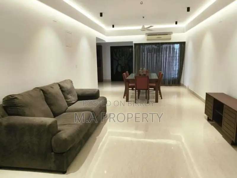 Fully Furniture 3-Bedroom 3200sft 2-Carpark Gulshan-2 in Gulshan