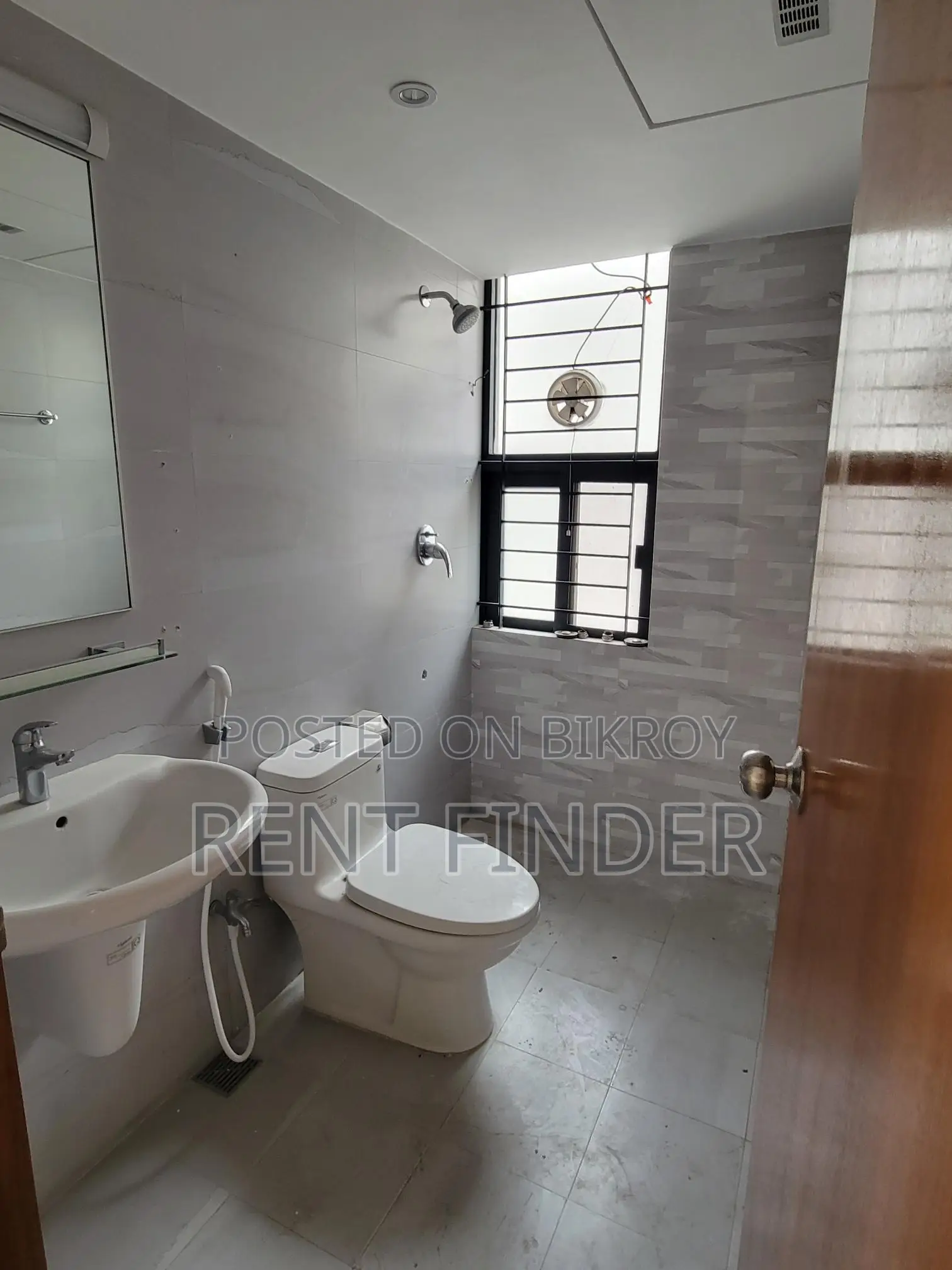 Luxury Un-Furnished Apartment in Gulshan 1 in Gulshan