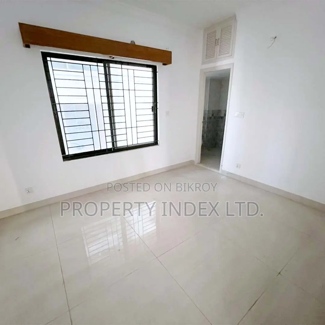 Apartment For Sale! 2200 Sqft Flat At Bashundhara J Block in Basundhara