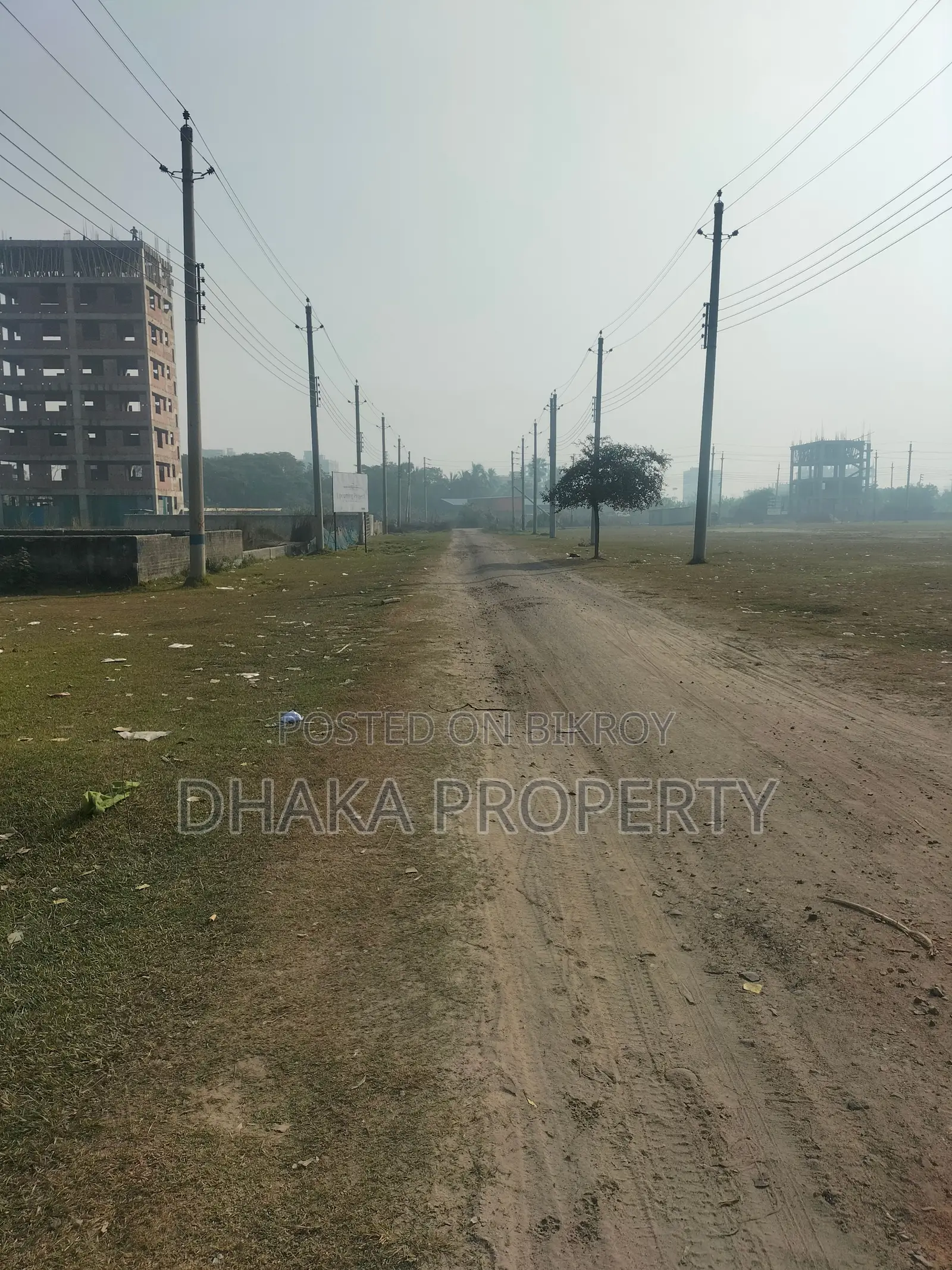 60ft Rd 6 Katha Park North at Sector-17/D in Uttara