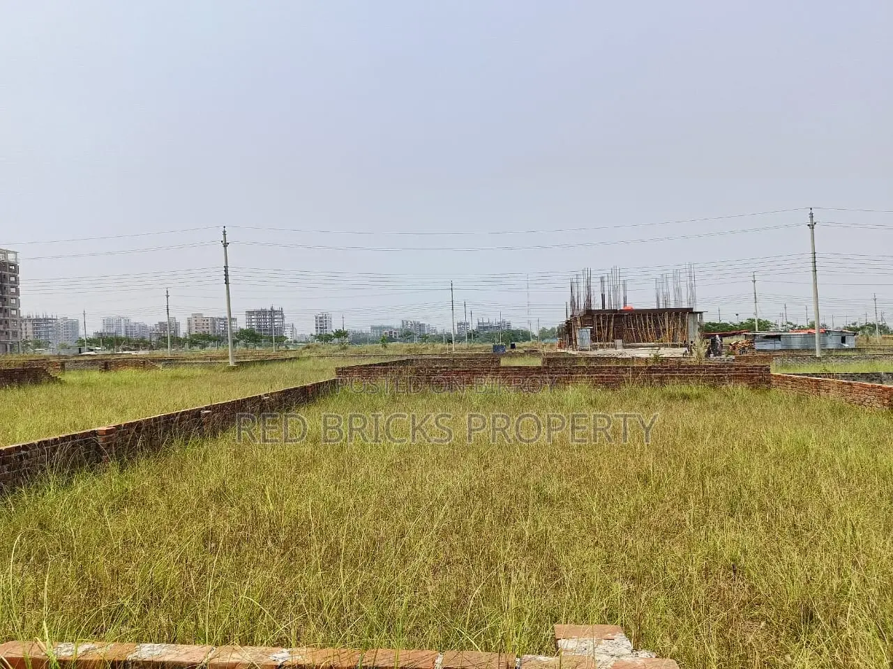 M Block 3 katha Plot sell closed 300 feet Bashundhara R/A in Basundhara