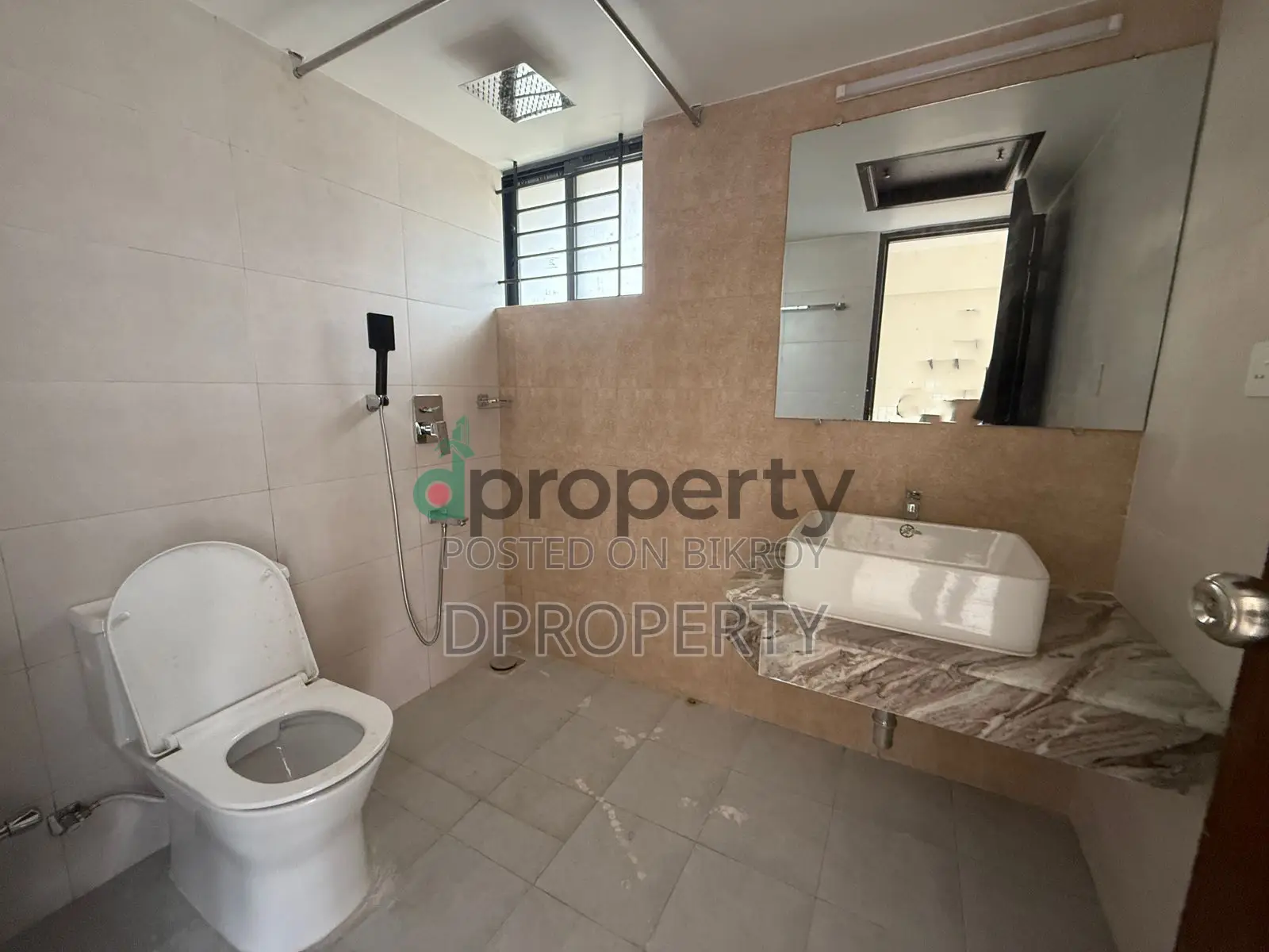 2000 SFT Brand New South Face BTI Developer Flat Rent at 3rd floor in Basundhara