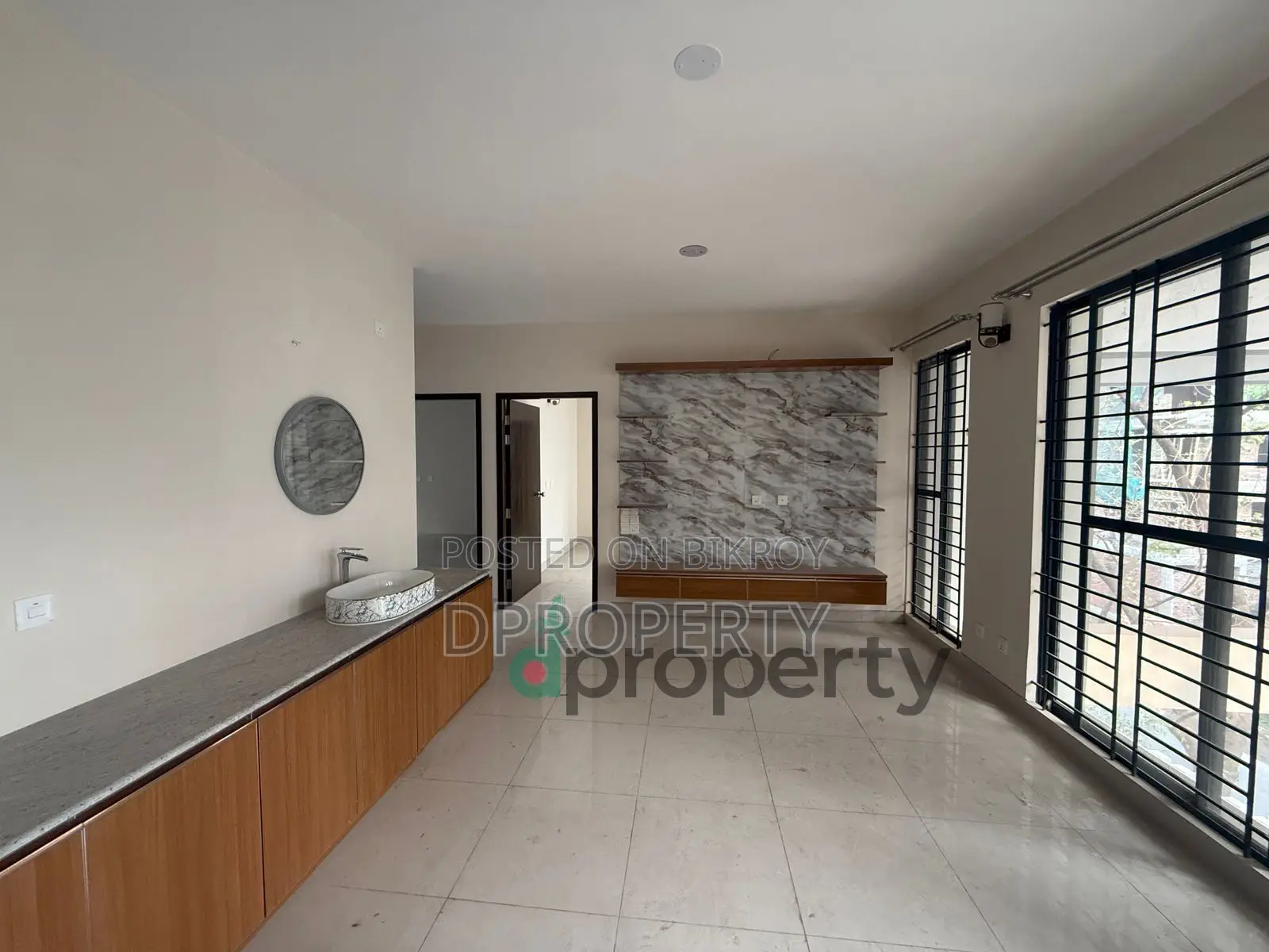 2000 SFT Brand New South Face BTI Developer Flat Rent at 3rd floor in Basundhara