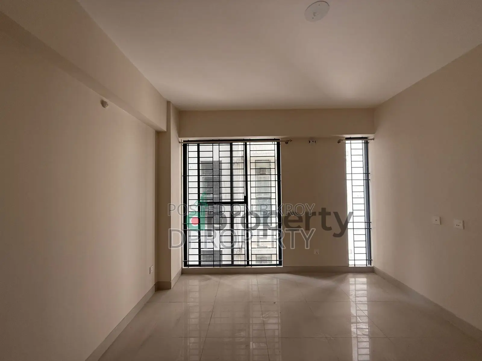2000 SFT Brand New South Face BTI Developer Flat Rent at 3rd floor in Basundhara