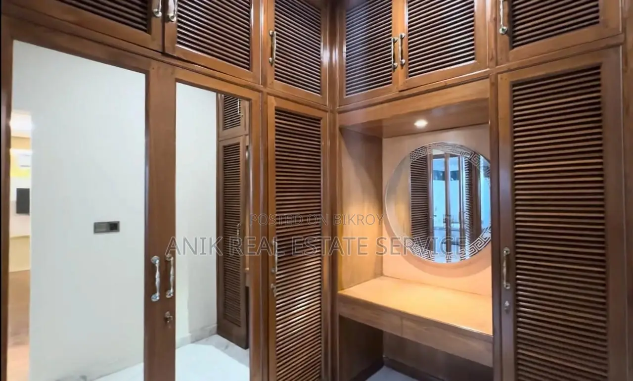 Luxurious Semi Farnised 7000 Sft Flat Rent At Baridhara in Baridhara