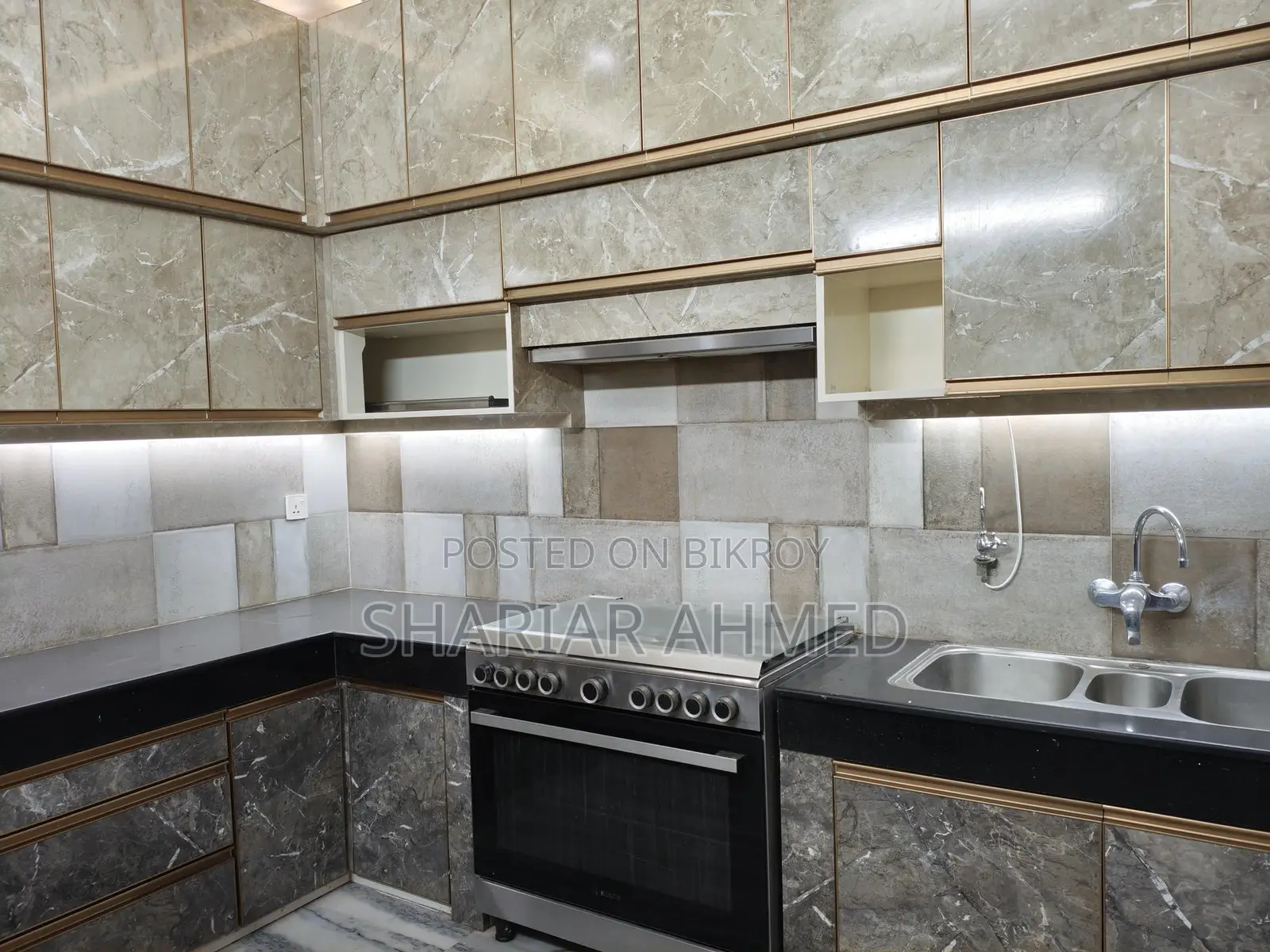 Good Quality 3200Sqft 4Bed Full-Furnished Flat For Rent In North Gulshan in Gulshan
