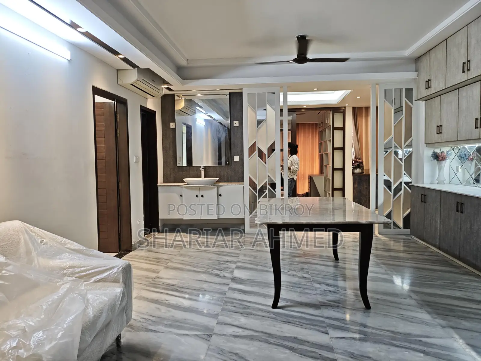 Good Quality 3200Sqft 4Bed Full-Furnished Flat For Rent In North Gulshan in Gulshan