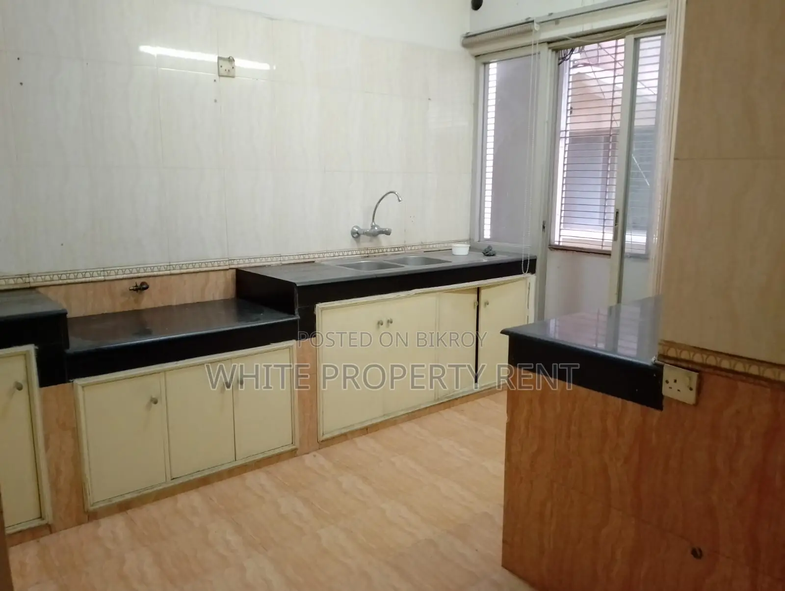 Apartment Rent in Gulshan 2, Road 42 Near Hotel Amari in Dhanmondi