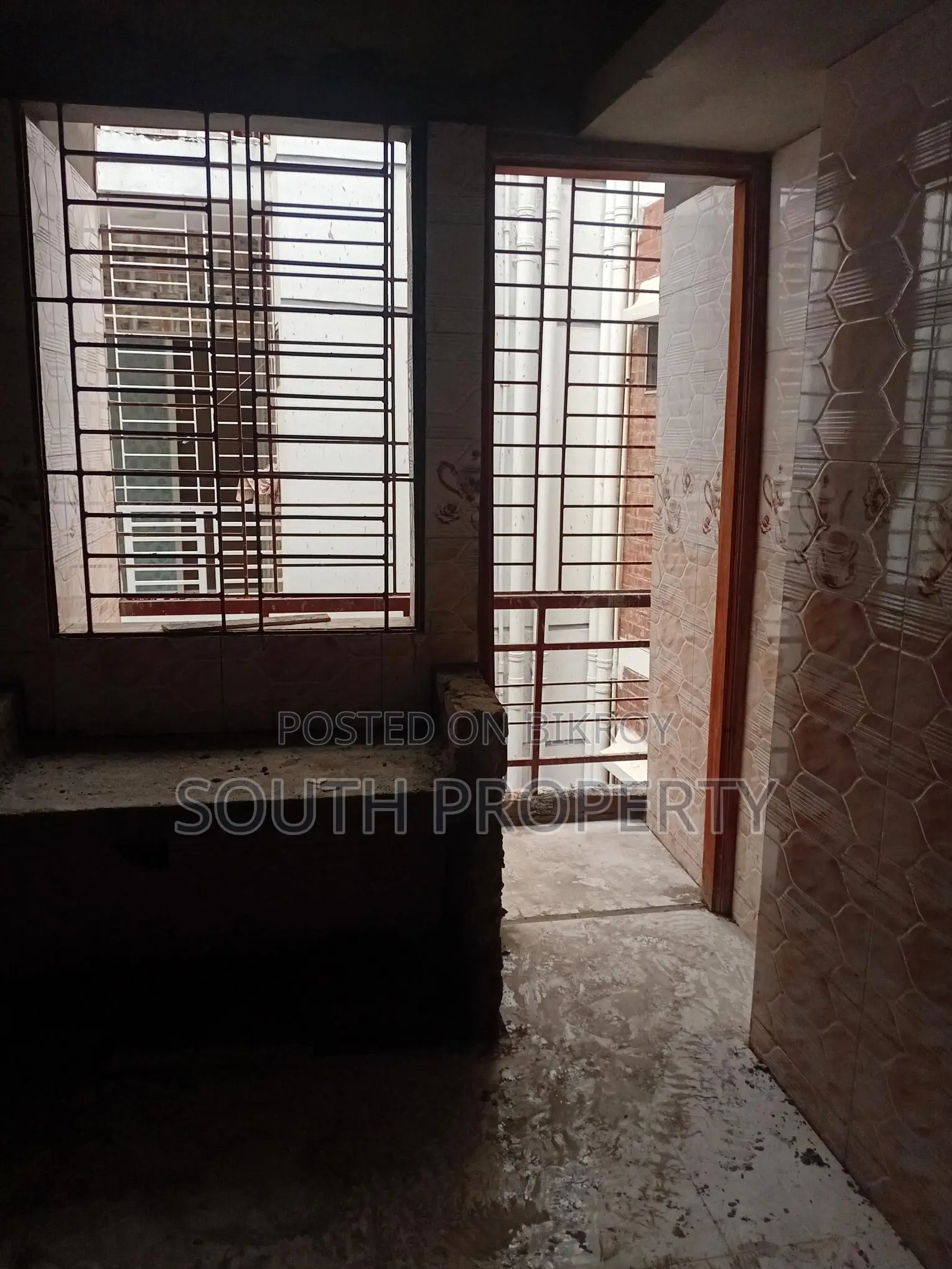 Almost ready 1320 sft flat sale at Reazbagh, Dhaka in Khilgaon