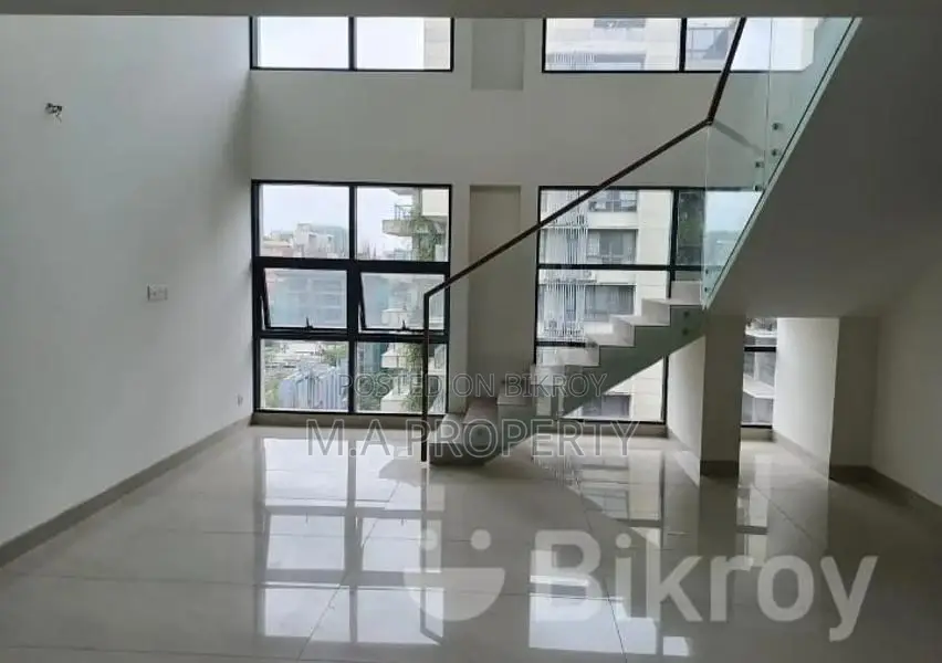 Duplex Apartment Rent 5-Bedroom 2-Carpark 6500sqft in Gulshan