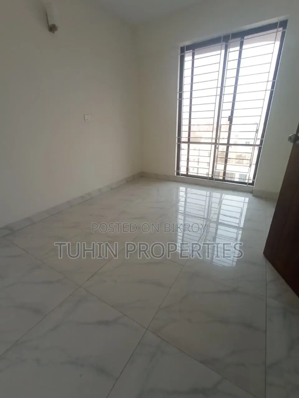 Short Time Used Ready South Facing 2500 Sft Flat Sale at Sector-3 in Uttara