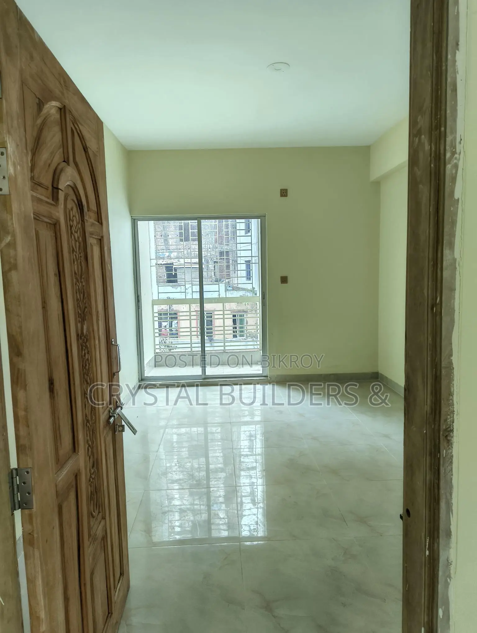 4-bedroom, completely new, ready-to-move-in flat for sale in Banasree in Banasree
